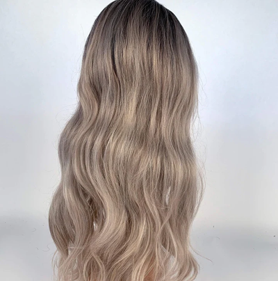 Perruque Synthétique TAMARA -Semi Naturelle Ondulée - Sleek Hair